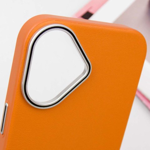 Чохол SGP PC+Leather with MagSafe для Apple iPhone 16 (6.1") Brown