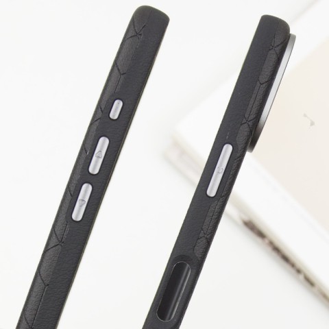 Шкіряний чохол Carved with MagSafe для Apple iPhone 16 (6.1") Black