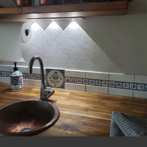 Сенсорний світильник LED з датчиком руху MZ-L1602 (40*10*400mm) Black