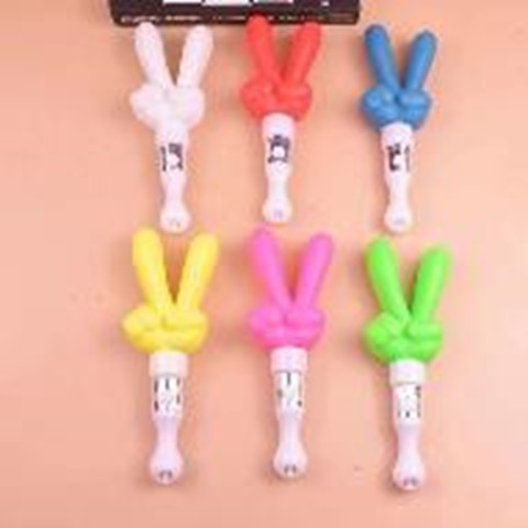 Іграшка зі світлом Рука, 21 см (В асортименті)