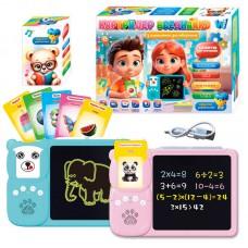 Картридер Всезнайко "WToys", 2 кольори, ОЗВУЧ. УКР. МОВОЮ, вбудований акумулятор, розмір 24х1.5х17 см, кольорова LCD дошка, діагональ 8 дюймів, стилус, 122 двосторонні картки, 18 тем, казки, пісні, цікаві факти, в кор. /24/