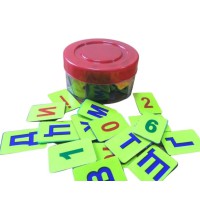 Набір магнітних українських літер та цифр, у тубусі