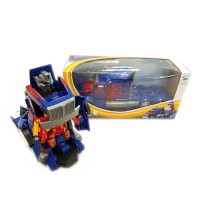 Машина-трансформер, трансформується в робота