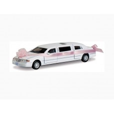 Модель лімузин kinsmart lincoln love limousine, метал, інерц. 1:38, в коробці 23х8х8 (kt7001ww)