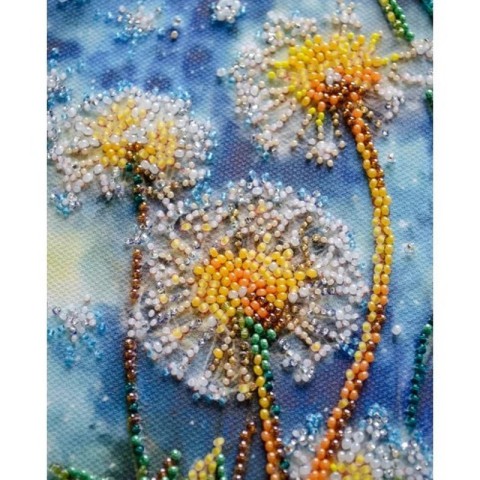 Набір для вишивання бісером "Подаруй вітру свою мрію" AB-931 на натуральному холсті