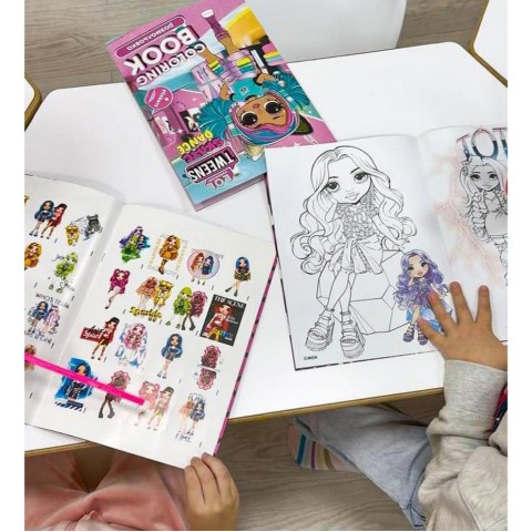 Дитяча книжка-розмальовка "Rainbow" LCB10 зі стікерами