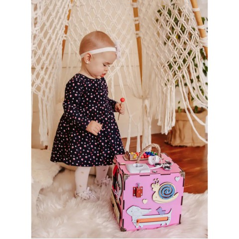 Розвиваюча іграшка Бізікуб Temple Group TG200162 23х23х23см Рожевий