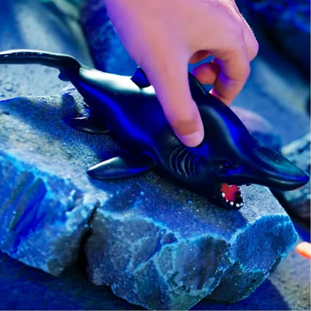 Стретч-іграшка сюрприз "Legend Of Animals Хижаки" 33/CN22