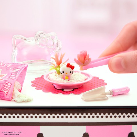 Ігровий набір Створи стиль разом з Хеллоу Кітті та друзями Miniverse 547235 серії "Sanrio" S2