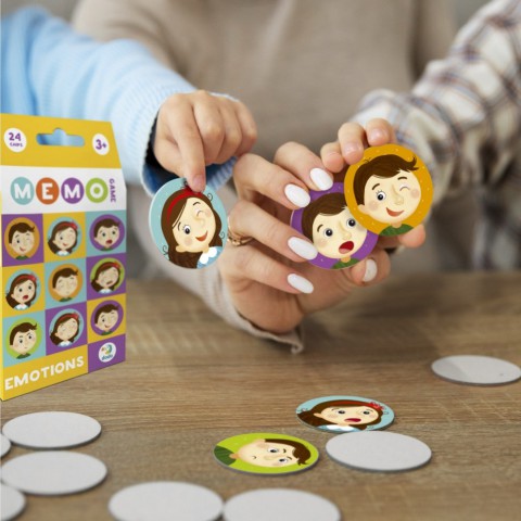 Настільна гра-мемо "Емоції" 301240, 24 фішки із зображенням