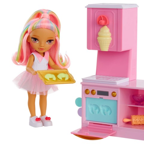 Ігровий набір із лялькою серії "Littles" Кондитерська Кенді Rainbow High 522058