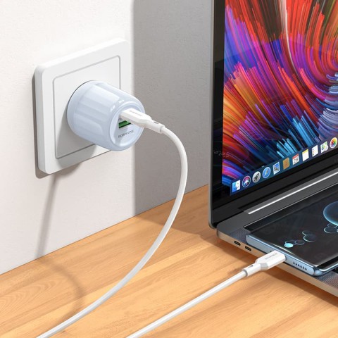 МЗП Borofone BA94A Lustrous PD30W+QC3.0 (1USB-A/1C) + кабель Type-C to Lightning Blue