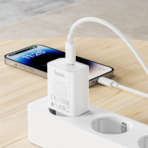 МЗП Hoco C143A Benefit PD20W (1USB-C) + кабель Type-C to Type-C White