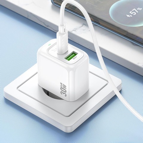 МЗП Hoco CS55A Surplus PD30W+QC3.0 (1USB-A/1C) + кабель Type-C to Type-C White