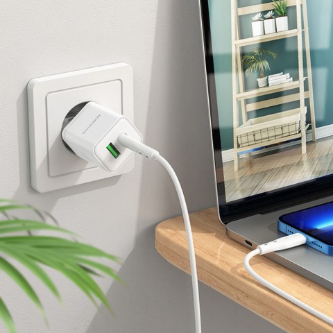 МЗП Borofone BN7 PD20W+QC3.0 (1USB-A/1C) + кабель Type-C to Lightning White