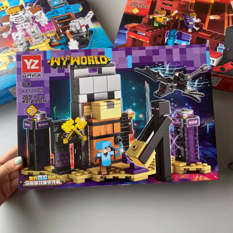 Конструктор Minecraft від 270 деталей (в асортименті)