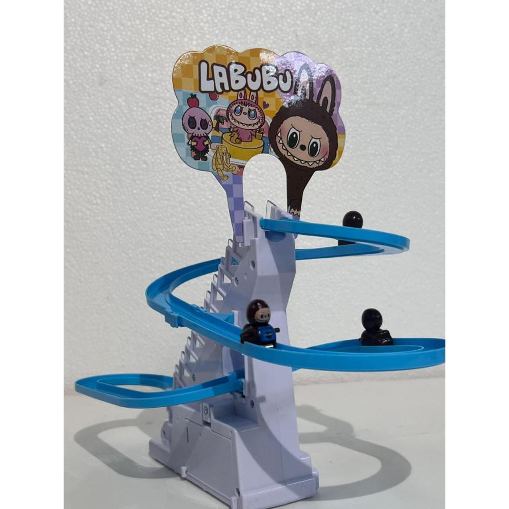 Трек "LABUBU" 6 героїв, підсвічування, автоматичний підіймач, весела мелодія, гірки,бат. 19х14х8см